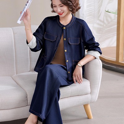 妈妈秋装时尚套装洋气牛仔外套2025新款中老年人春秋款夹克上衣女