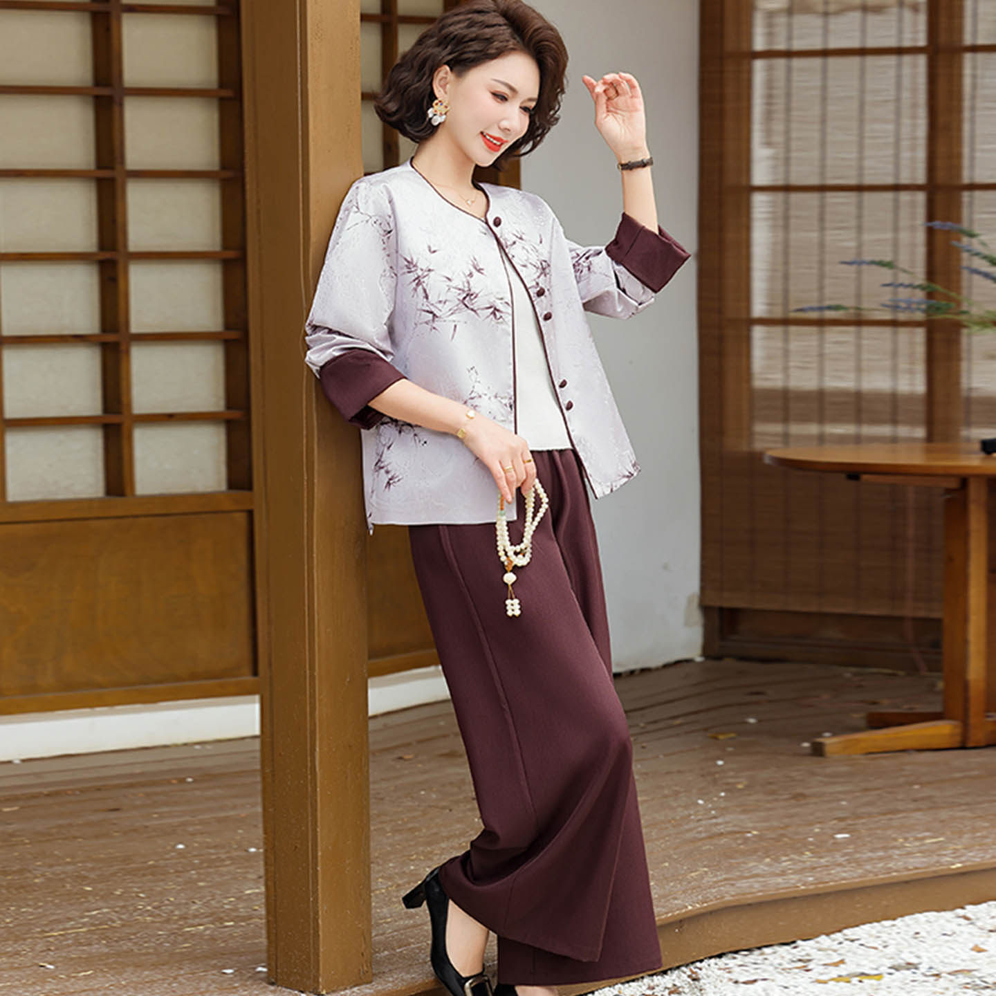 新中式妈妈春装外套女2026新款中老年人端庄大气时尚上衣两件套装