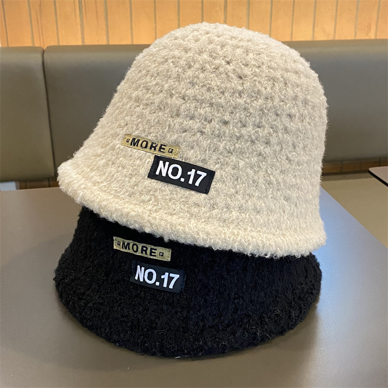 冬季时尚百搭保暖护耳羊羔绒盆帽