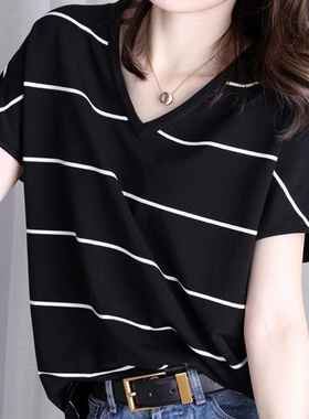胖mm300斤加大码宽松短袖T恤女夏季新款半袖遮肚条纹v领上衣ins潮