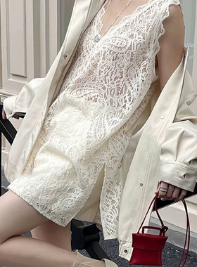 300斤宽松遮肉镂空无袖背心女胖MM小众V领蕾丝套头上衣大码中长款