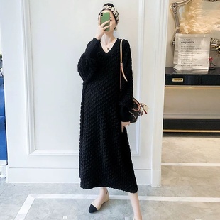 法式温柔风时髦纯色慵懒款V领胖妹妹300斤特大码秋冬女长款连衣裙