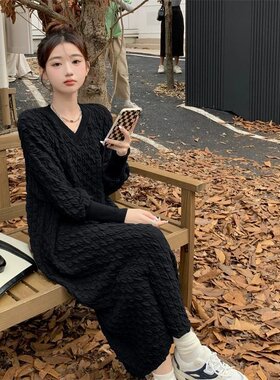 遮臀过膝女装秋冬款长袖直筒长裙