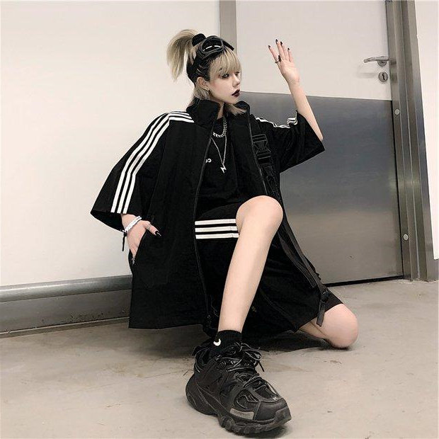 여성을위한 뚱뚱한 MM 반팔 스포츠 캐주얼 정장 특대 2-300 파운드 느슨한 넓은 다리 반바지 투피스 세트 트렌드