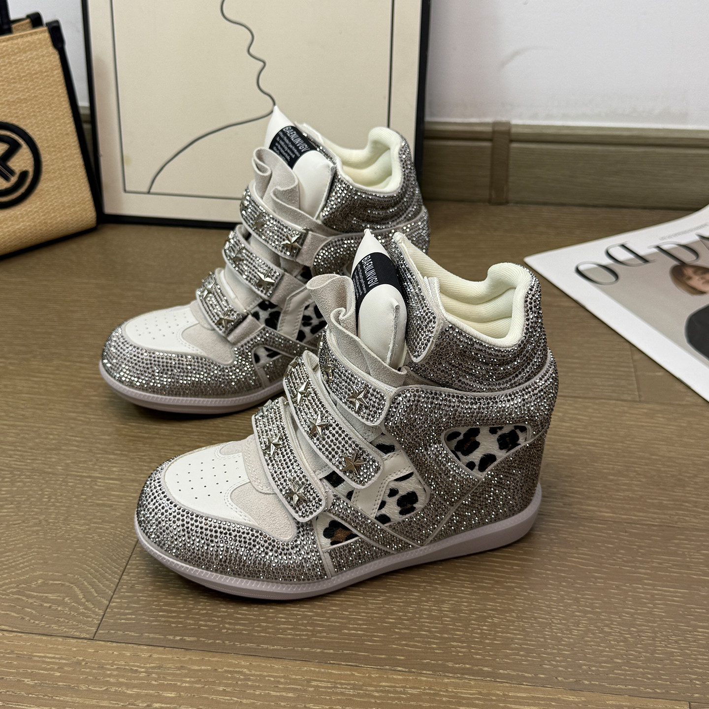 白色水钻内增高8cm厚底女板鞋