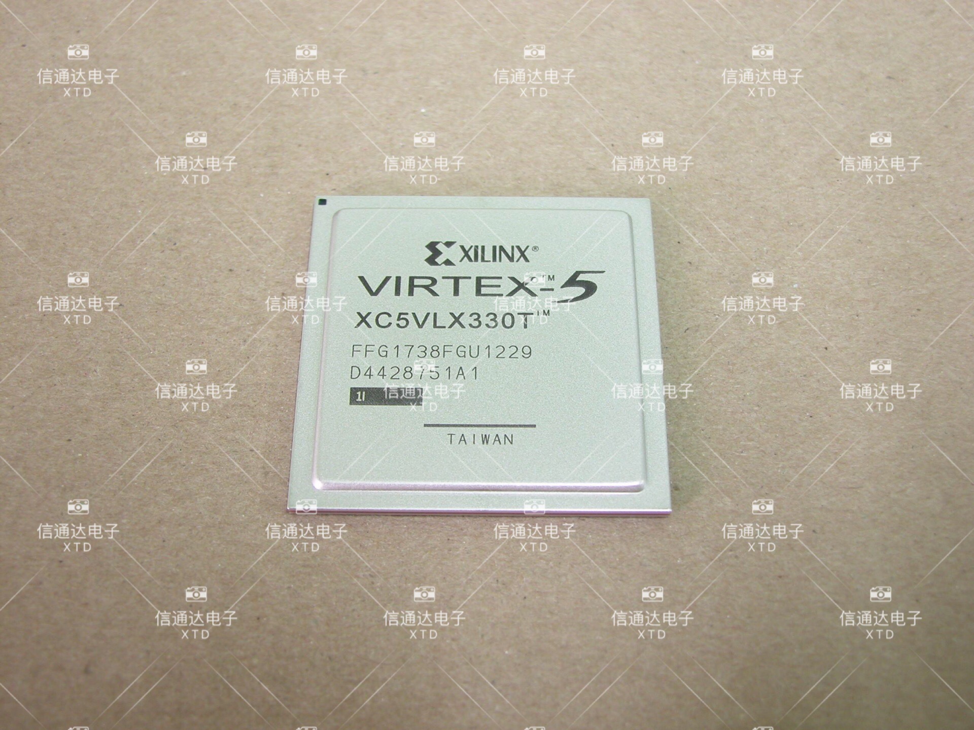 销售并回收XC5VLX330T-1FFG1738I 嵌入式可编程芯片 一站式配套