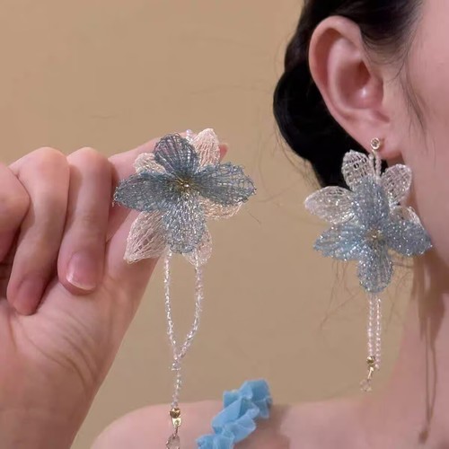 手作刺绣撞色水晶花朵耳钉