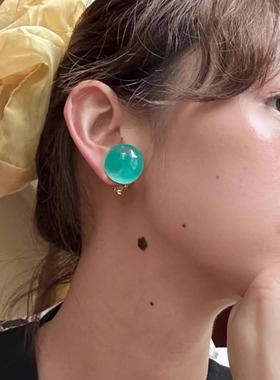 蓝色玻璃珠耳钉少女新款夏日多巴胺糖果球耳环显脸小甜酷y2k耳饰