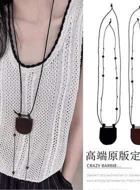 新款mini设计感精致吊坠麂皮绒