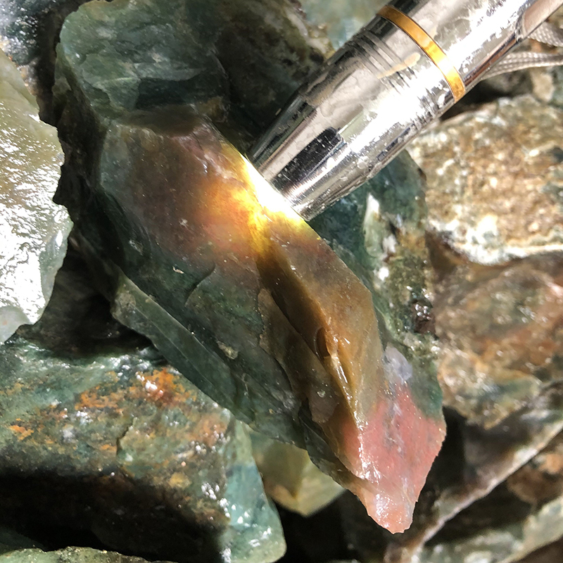 玛瑙原石敖玉珠宝手镯摆件料