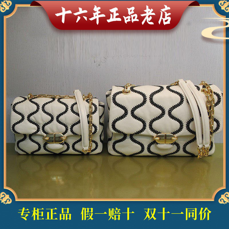 迪桑娜菱格斜挎包正品专柜