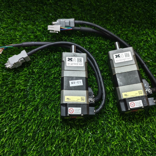 AZM46AK-HS50   东方谐波马达  实物拍摄，成色