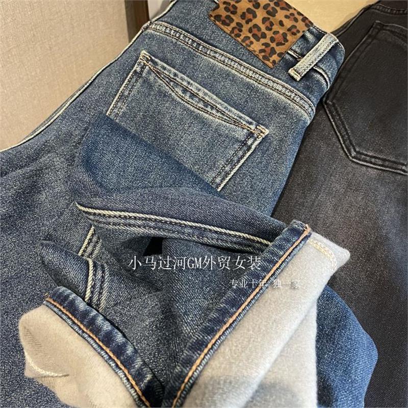 原厂品质，实物会告诉你实情~~豹纹皮标保暖植绒弯刀显瘦牛仔裤女