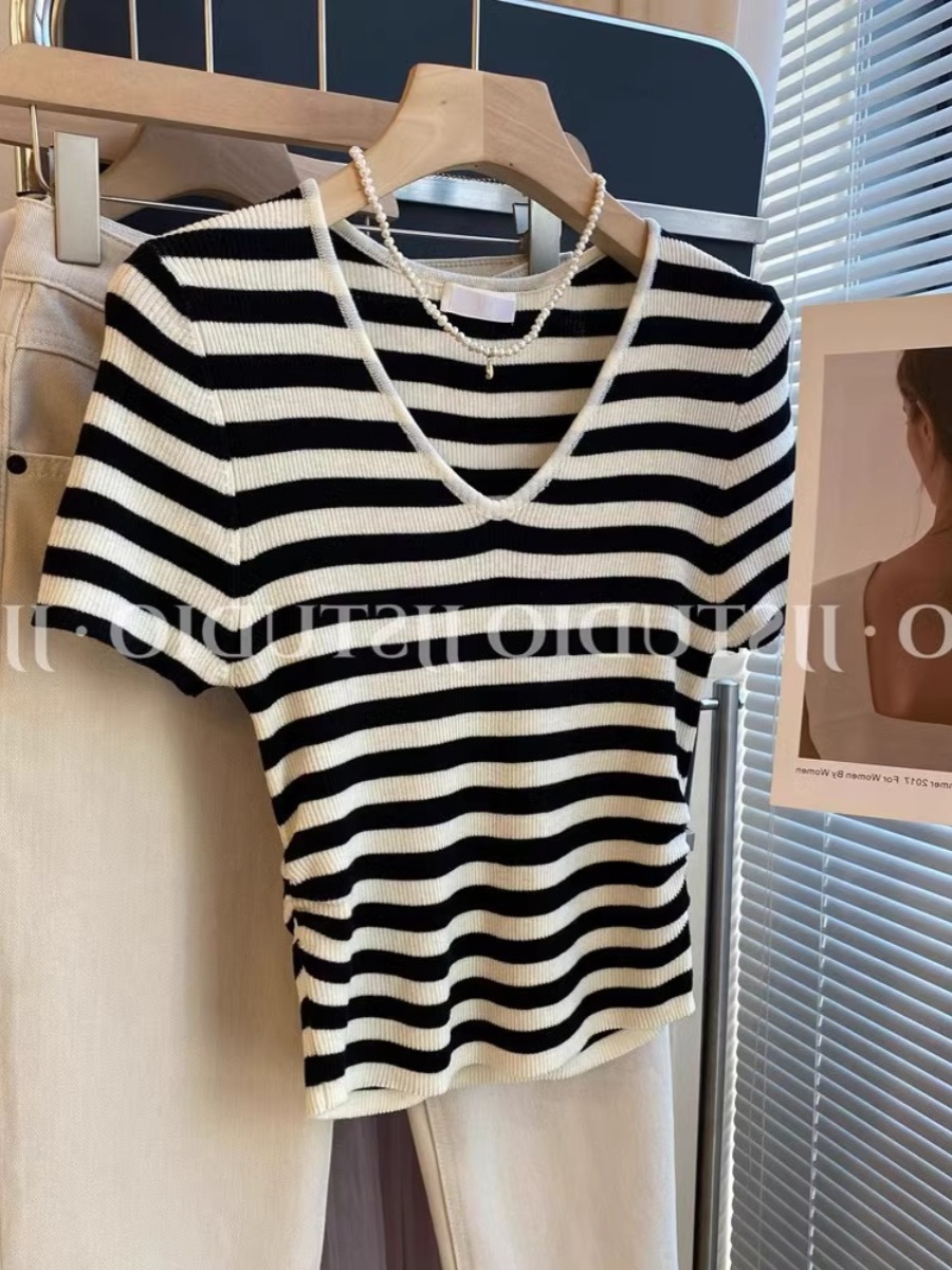 欧货高级感条纹v领冰丝针织衫女夏季修身内搭显瘦正肩短袖t恤上衣