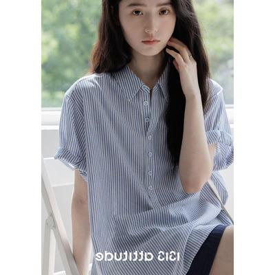 被惊艳到了！盐系气质蓝白条纹卷边短袖衬衫半开襟宽松休闲polo衫