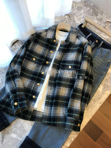 随便比，品质巨赞！C*家23年秋冬经典复古金扣撞色格子衬衫外套女