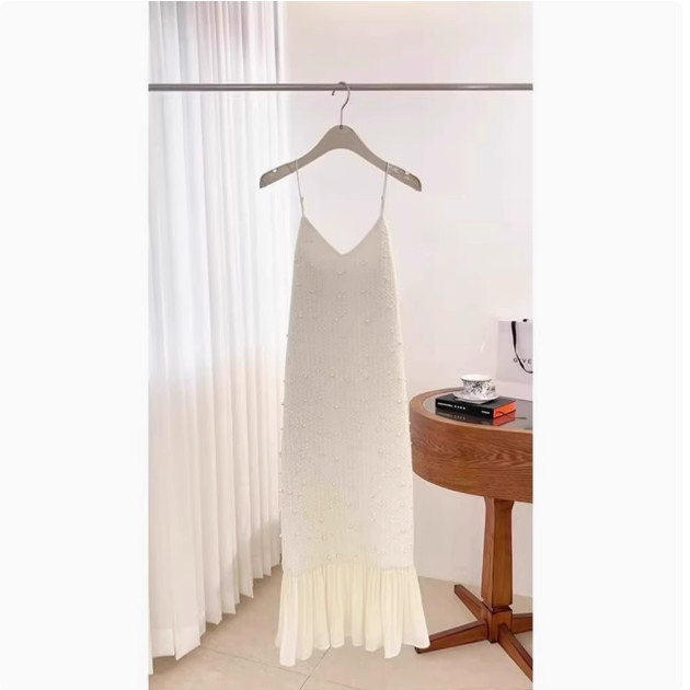 法式复古轻奢百搭时尚小众气质吊带裙2025年春季款修身名媛范裙子,女装/女士精品,连衣裙,淘宝优惠券,粉丝福利购,淘宝优惠卷