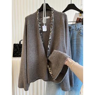 2026年冬新款法式慵懒风亮片装饰V领针织开衫女咖灰色高级感外套