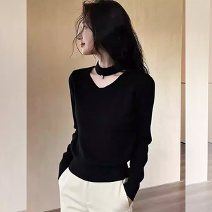 韩版设计感挂脖V领黑色毛衣女款独特别致内搭针织打底衫冬装上衣