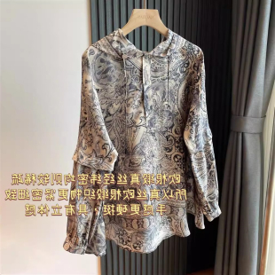 怒推!外贸单品质,欧根缎真丝轻盈花朵暗纹定位印花连帽衫上衣女