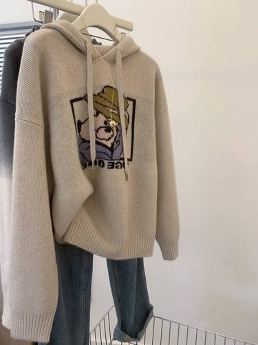 欧货卡通小熊套头连帽毛衣女秋冬美拉德穿搭慵懒风软糯针织衫上衣