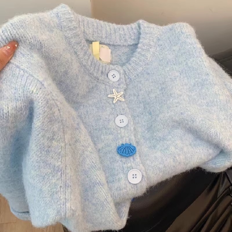 奶蓝色温柔风软糯高级感针织开衫女2024早春秋新款百搭小个子毛衣
