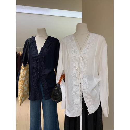 水溶蕾丝系列立体定位绣花V领绑带长袖衬衫宽松舒适棉麻法式上衣