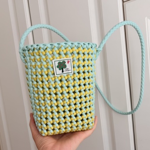 【成品】薄荷绿奶黄可斜挎手机包纯手工藤条PE藤编织小包博主同款