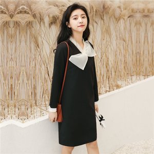 简约蝴蝶结连衣裙