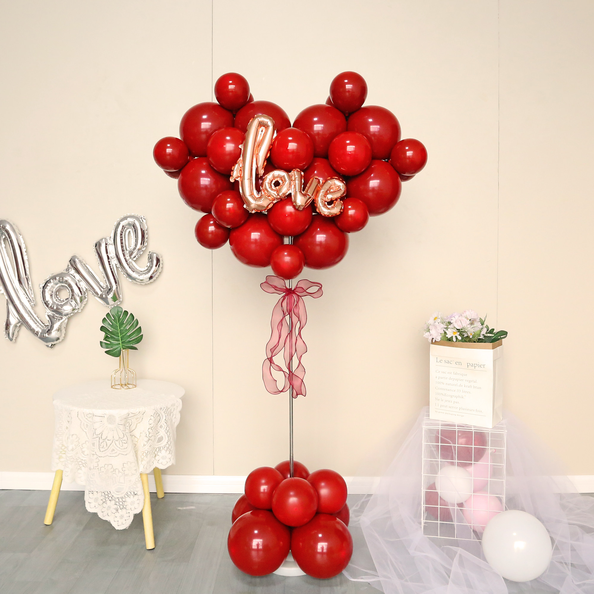 520情人节爱心气球立柱装饰珠宝店商场店铺门口活动场景布置路引