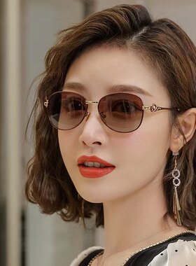 高级感偏光小框太阳镜女式小脸款太阳眼镜防紫外线开车墨镜新款潮