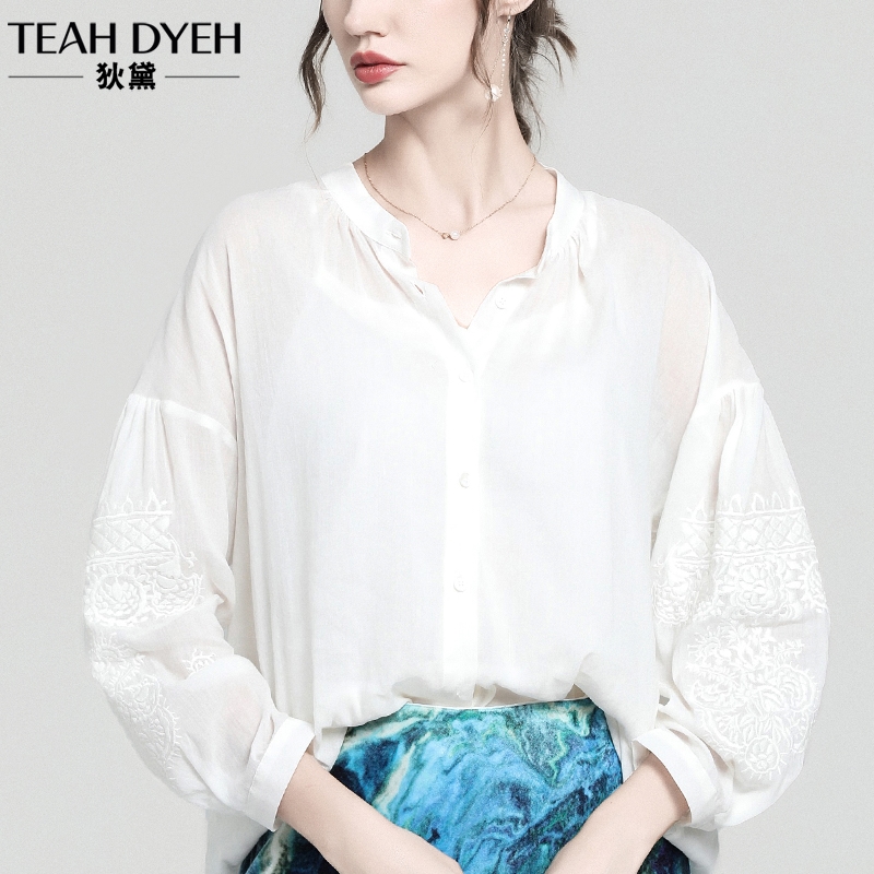 法式气质刺绣泡泡袖灯笼袖上衣