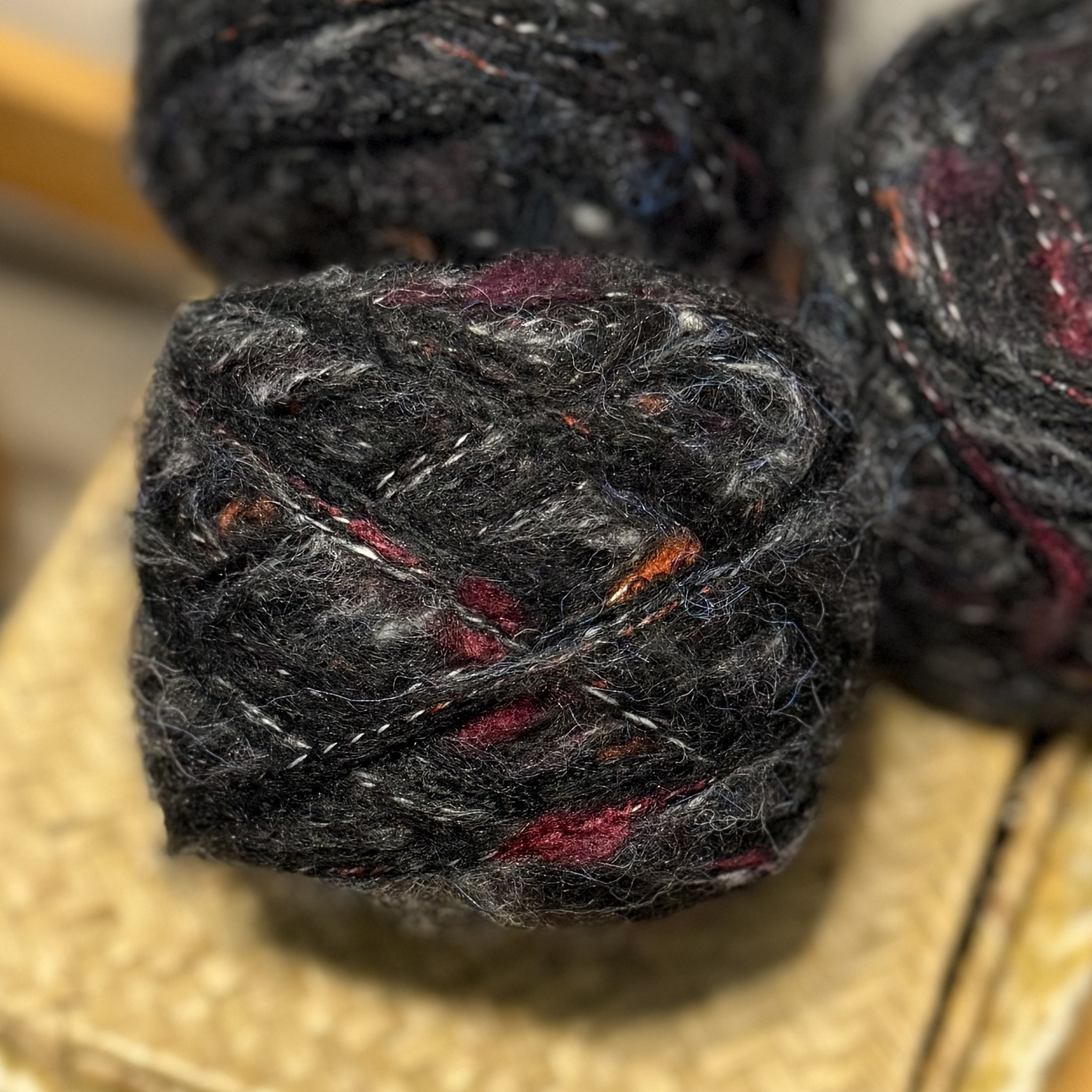 美拉德油画风黑色风暴羊毛混线发卡dⅰy外套围巾卡包帽子手套披肩,个性定制/设计服务/DIY,针织类定制/加工,淘宝优惠券,粉丝福利购,淘宝优惠卷