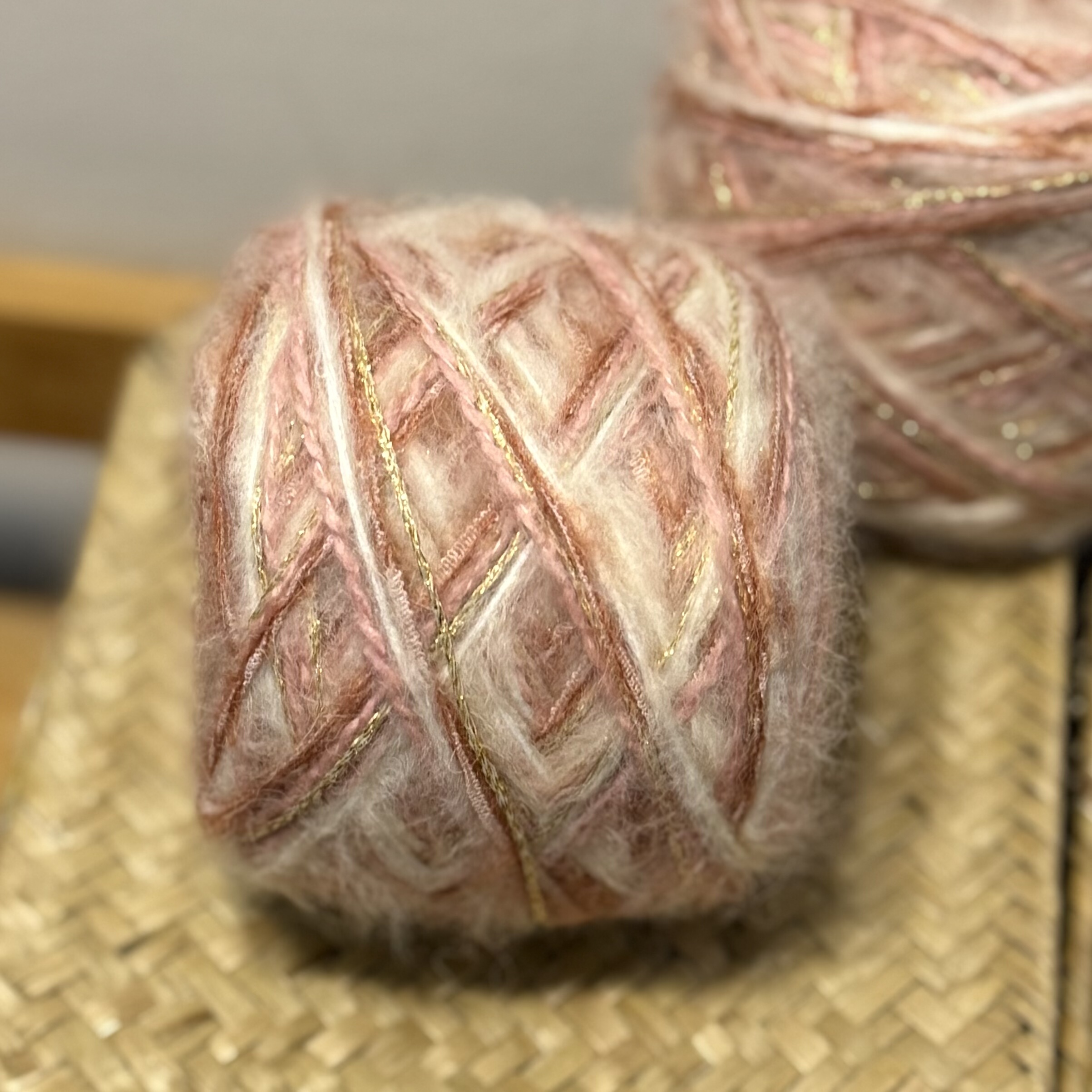 美拉德复古粉金桔笫四版羊毛手混线外套发卡衣服包围巾手工毛线团,个性定制/设计服务/DIY,针织类定制/加工,淘宝优惠券,粉丝福利购,淘宝优惠卷