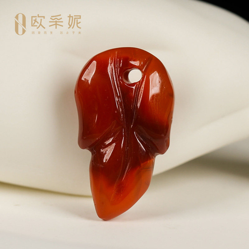 欧采妮收藏级凉山南红玛瑙牛血红老矿料手串手链串珠配件diy 树叶