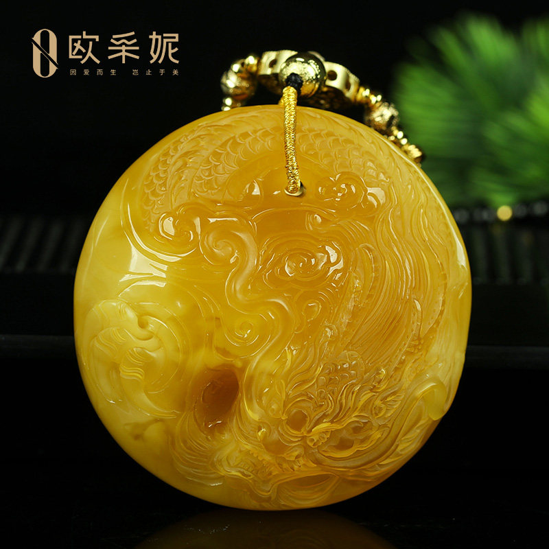 蜜蜡吊坠【珍藏龙牌】天然琥珀原石新满蜜雕刻大圆牌挂链俄料孤品