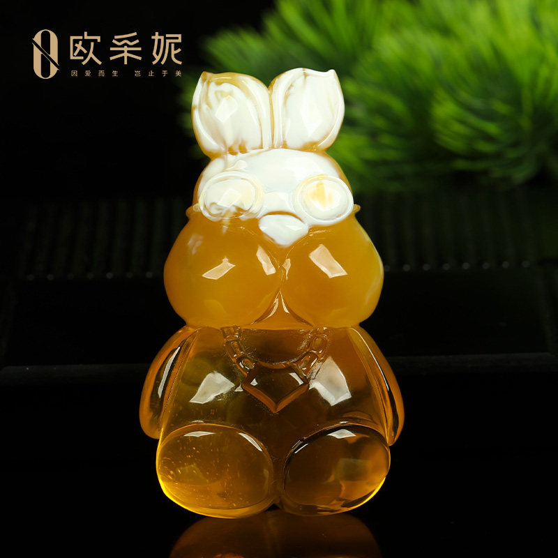 欧采妮蜜蜡吊坠【一物一图孤品金瓷白花兔子】天然琥珀手把件俄料