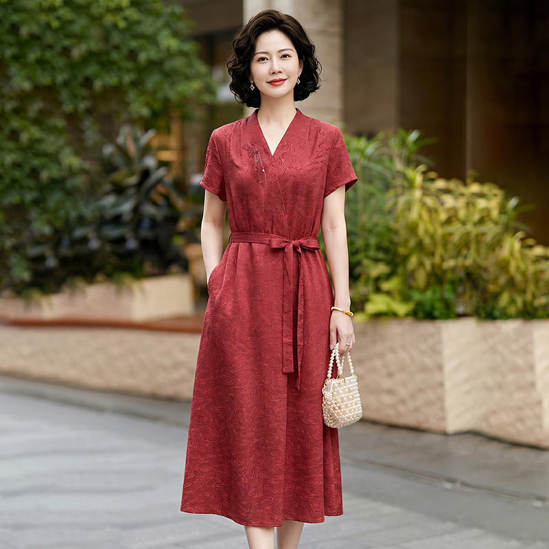 雅颂喜婆婆礼服2026新款高端香云纱连衣裙复古洋气真丝旗袍婚宴装