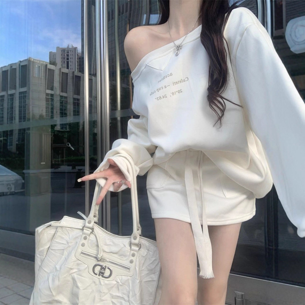 早秋时尚百搭卫衣女一字肩小众设计感高腰遮胯半身裙两件套装裙子