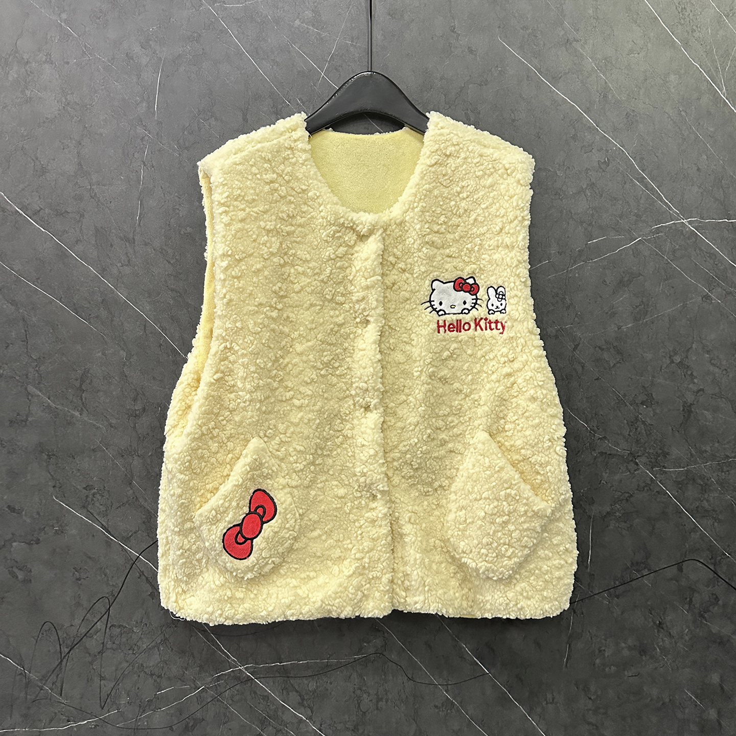 2025秋冬新款卡通Kitty猫甜美风毛毛加绒马甲外套女宽松无袖上衣