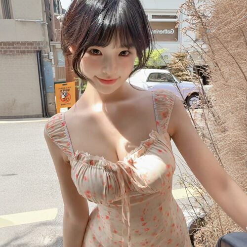 三露肉同款法式少女风碎花连衣裙