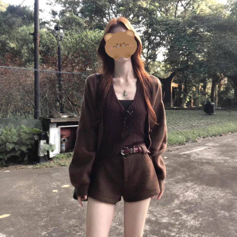 澄澄同款棕色毛衣开衫+V领连衣裙