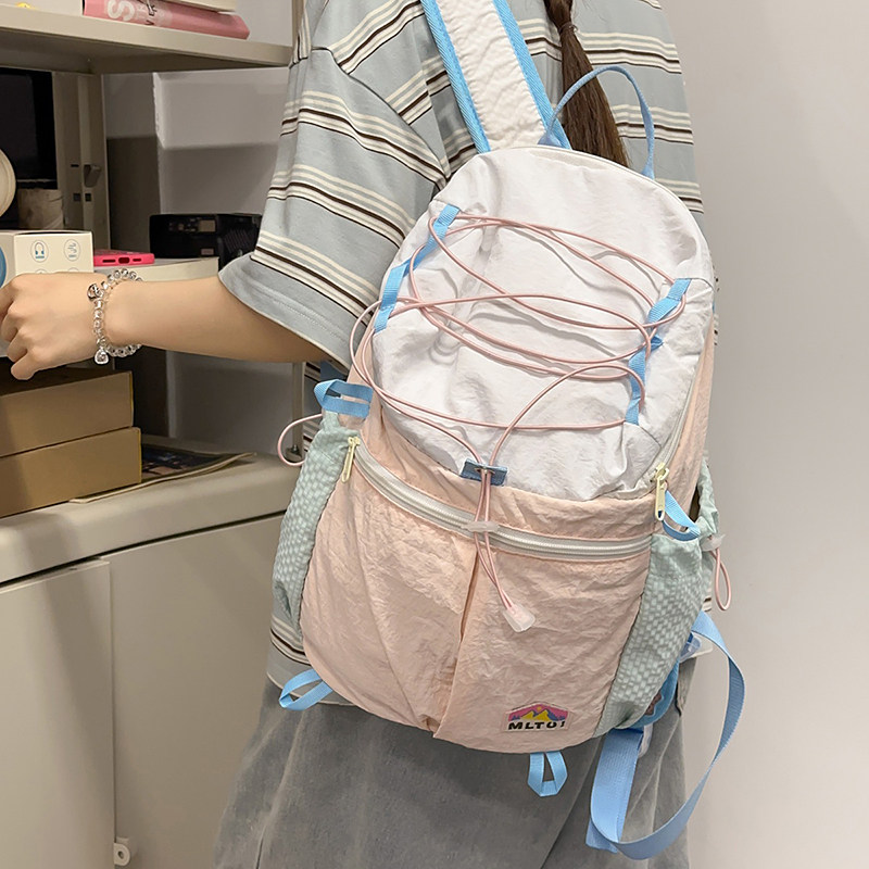 撞色运动轻便书包学生大容量防水双肩包户外徒步登山旅行电脑背包