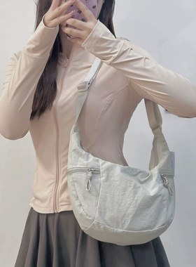 lu女士斜挎包饺子包牛角包便携多口袋骑行挎包时尚布包运动瑜伽包