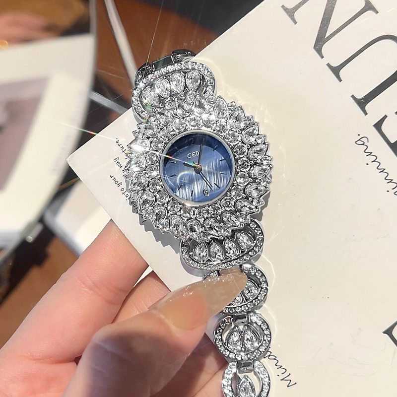 歌迪轻奢满天星时尚手链女表时尚
