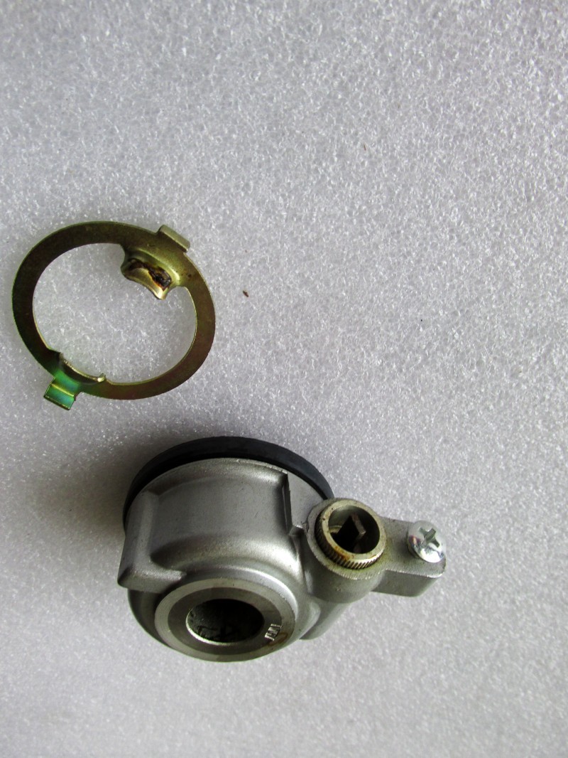 适用于嘉陵本风暴太子大地鹰王 咪表齿CM125码表齿CA250里程齿