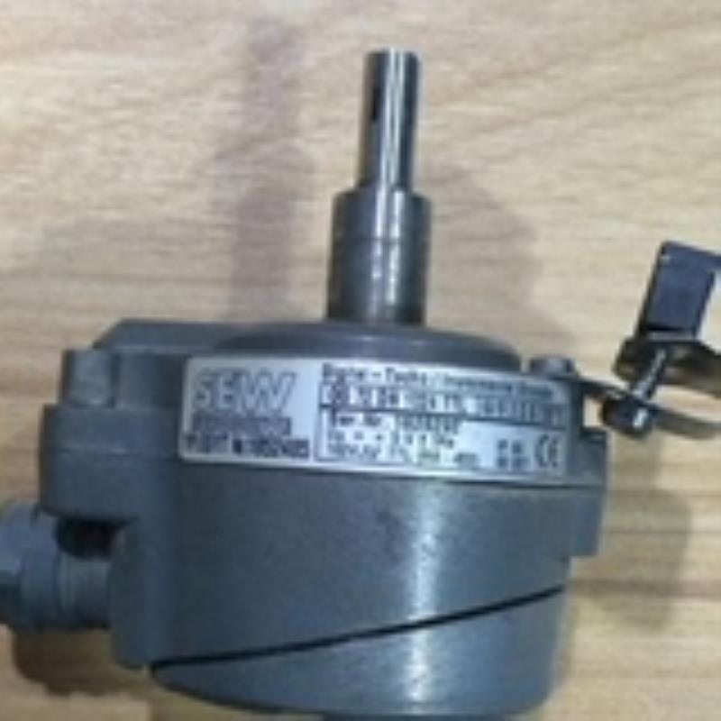 ES1T 1852485 OG 72 DN 1024 TTL  SEW编码器