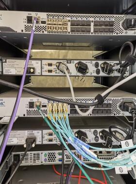 EMC DS-300B 光纤交换机 EM-320-0008 100-652-065 Brocade 300