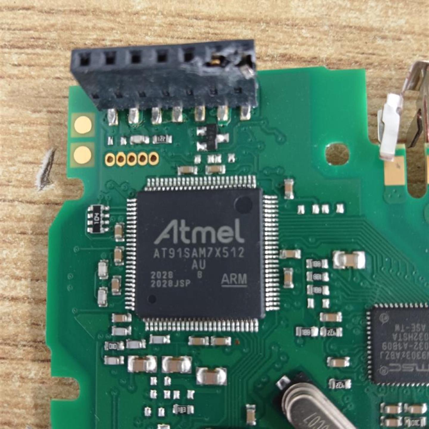 拆机AT91SAM7X512芯片议价