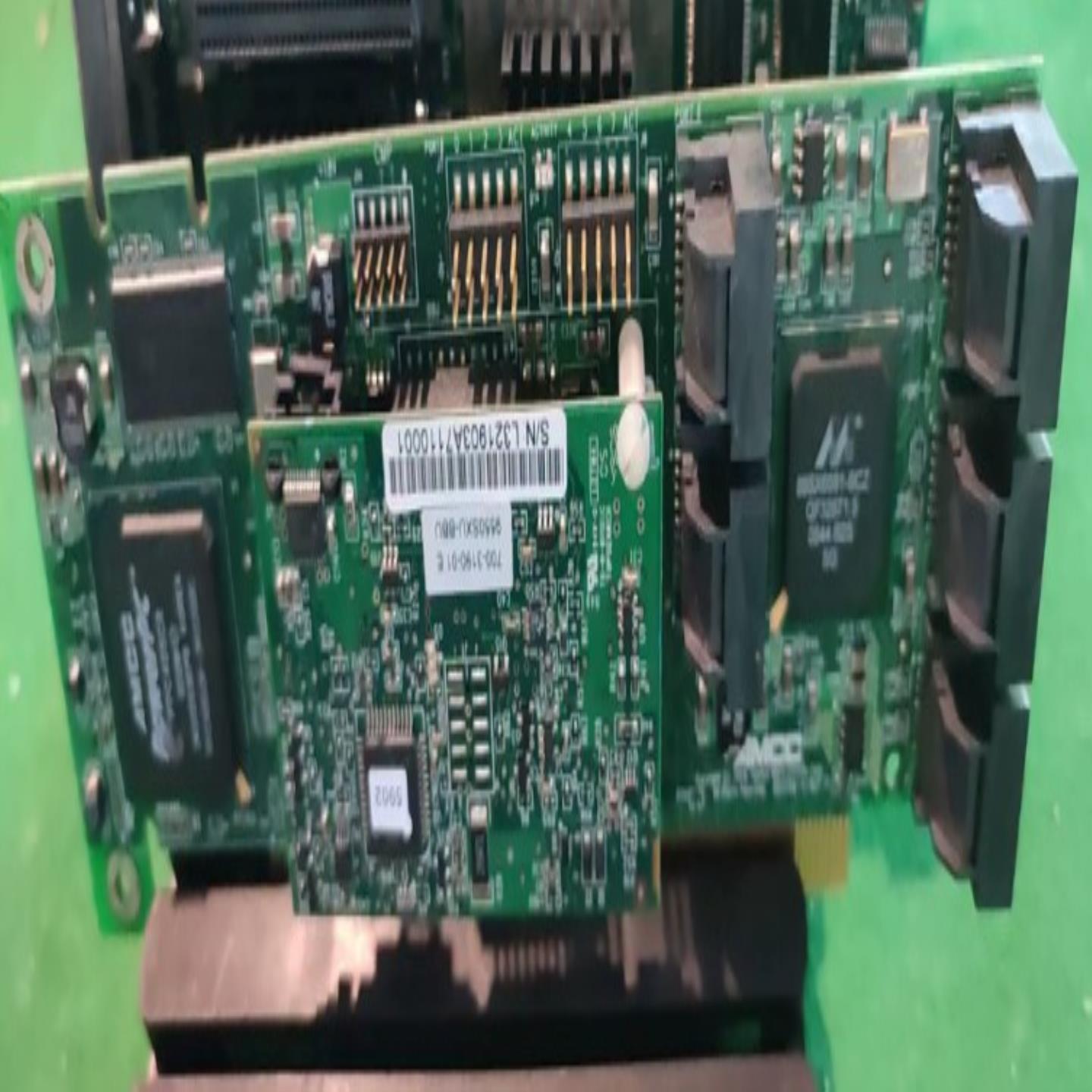 AMCC硬盘阵列卡 9550SXU-8LP 700-3188-05C